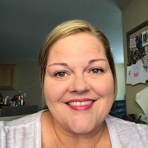 Meet your Posher, Leslie